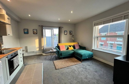 Wimborne Apartment | Bright, first floor, one bedroom flat in Wimborne.