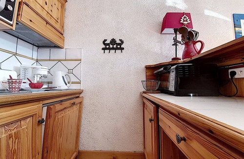 Les Menuires Apartment | Bright studio in center with balcony