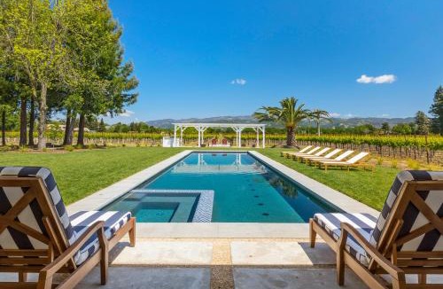Sonoma House | Broadway Adventure