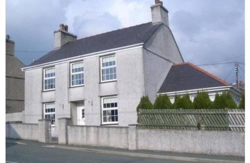 Bont Newydd House | Bryn Derwen