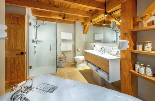 Banff Hotel | Buffalo Mountain Lodge
