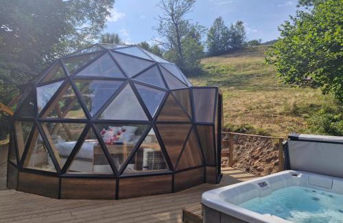 Mandailles-Saint-Julien Cabin | Bulle de printemps
