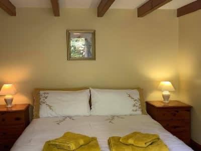 Solva House | Bwthyn Strathmore - Charming 18th-Century Cottage in Solva's Heart
