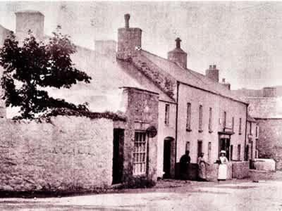 Solva House | Bwthyn Strathmore - Charming 18th-Century Cottage in Solva's Heart
