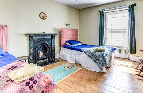 Llansteffan House | Bwthyn y Bardd in Llansteffan
