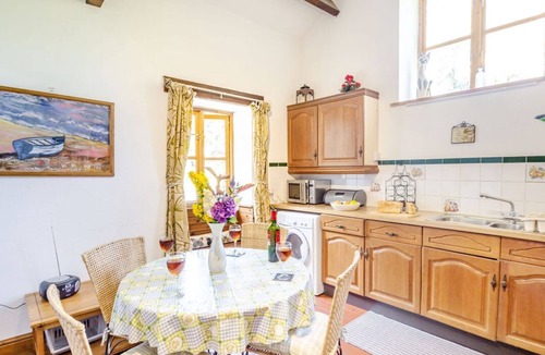 Beddgelert House | Bwythyn Y Wennol, Beddgelert