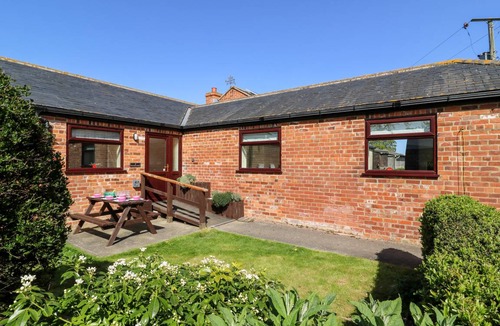 Ryther Cottage | Cabin ∙ 3 bedrooms ∙ 6 guests
