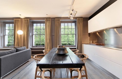 Brompton & Hans Town Apartment | Cadogan Square Luxury 2 Bedroom Apartment(II)