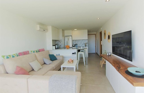 Calamayor Apartment | Cala Major Sea‑View Work‑Retreat: WiFi & Parking