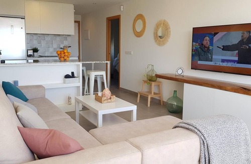 Calamayor Apartment | Cala Major Sea‑View Work‑Retreat: WiFi & Parking