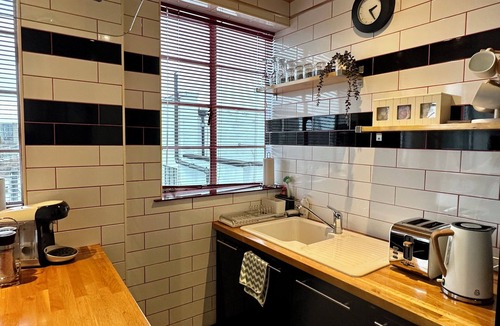 Camden Town Apartment | Camden Skyview Quality Apartment