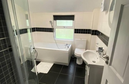 Meliden Cottage | Captivating 2-Bed Cottage in Prestatyn