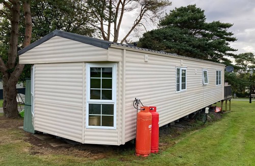 Dinas Cross Cottage | Caravan 38
