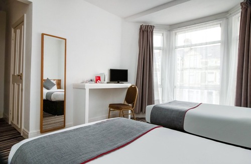 Riverside Hotel | Cardiff Riverside Hotel by Belvilla