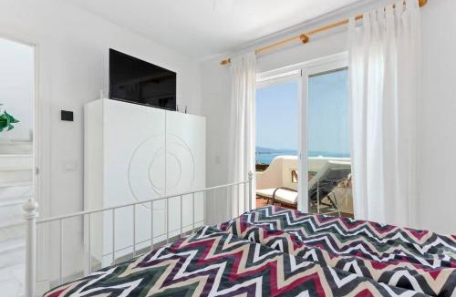 Bahia de Casares Apartment | Casa Vedia: Dúplex Vista al mar Valle Properties