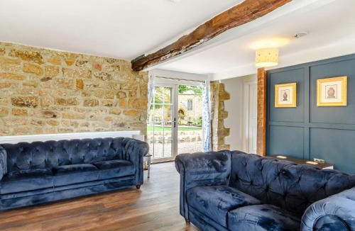 Castleton House | Castle Cottage