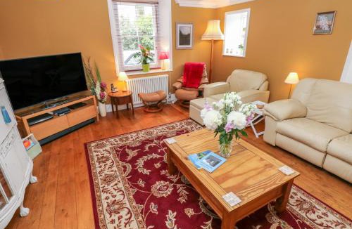 Kidwelly House | Castle School House