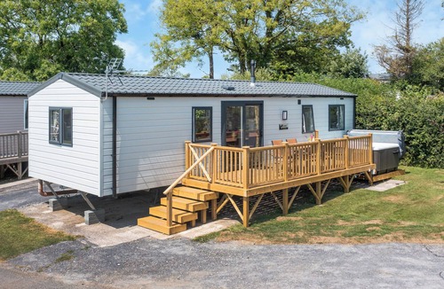 Kilgetty House | Cedar 2 Pet Friendly