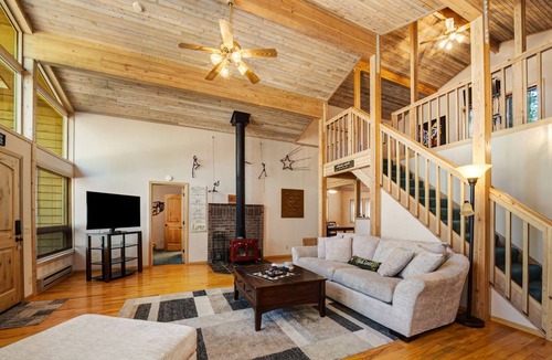 Plumas Eureka Estates House | Cedar Chalet - 6 Cedar Lane