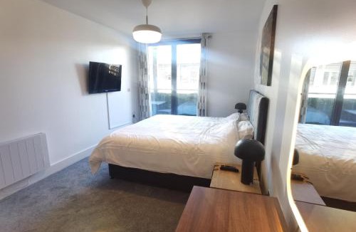 Theatreland Birmingham Apartment | Celaka Birmingham Central apartment, Free Indoor Parking