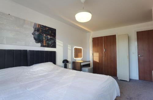 Theatreland Birmingham Apartment | Celaka Birmingham Central apartment, Free Indoor Parking