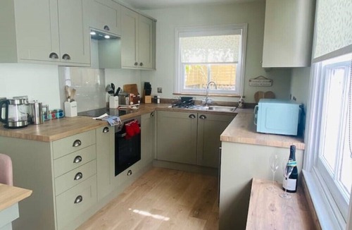 Brighton House | Central Brighton Stunning Townhouse with Parking, Fast Wifi & Garden
