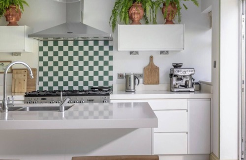 Henley House | Central Henley Gem – Private, Peaceful, and Perfectly Located