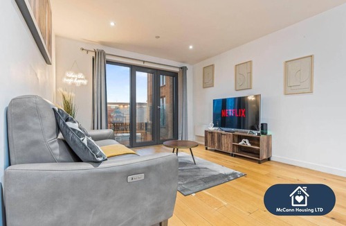 Birmingham City Centre Apartment | Central Location | 10 minute walk to Bullring