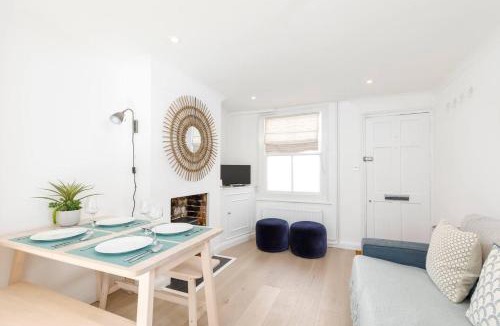 Brighton City Centre House | Central quiet cottage Walk to shops, bars & beach