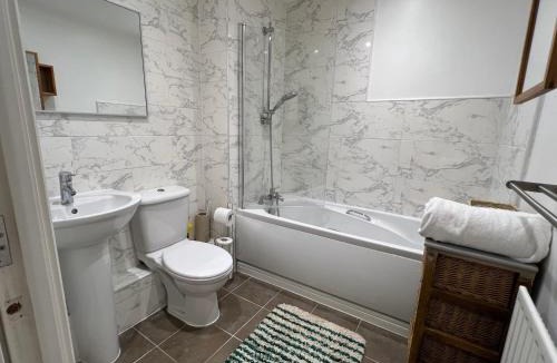 St Albans Apartment | Central Self Contained Service Studio