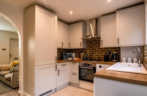 St Albans Cottage | Central St Albans Cottage Stay