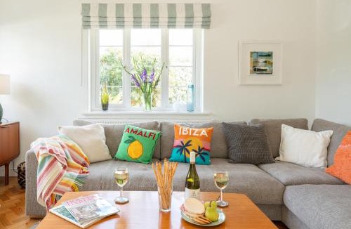Bembridge House | Chantries