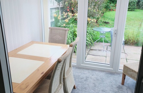 Fleetwood House | Charming 2-Bed House in Fleetwood, England