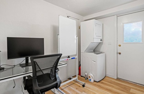 Santa Rosa Apartment | Charming 3 BD Retreat - Spa, EV Charger, Views