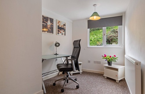 Laugharne Cottage | Charming 3‑Bed Cottage in Historic Laugharne