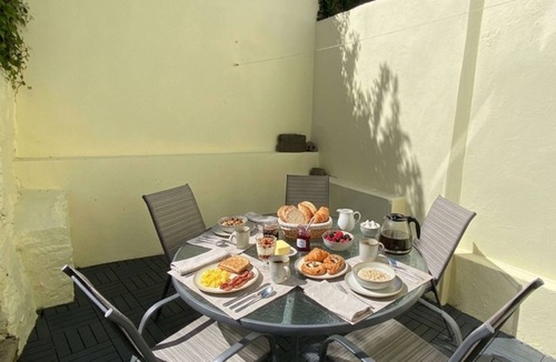 Laugharne Cottage | Charming 3‑Bed Cottage in Historic Laugharne