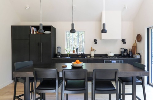 Eldred Cabin | Charming 3-bedroom cabin with deck, sauna, fitness room in Eldred