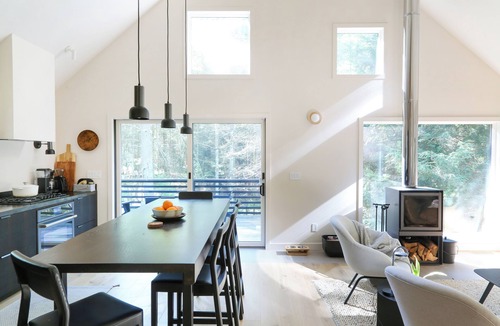 Eldred Cabin | Charming 3-bedroom cabin with deck, sauna, fitness room in Eldred