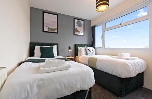 Little Hay House | Charming 3 Bedroom House in Birmingham sleeps 7