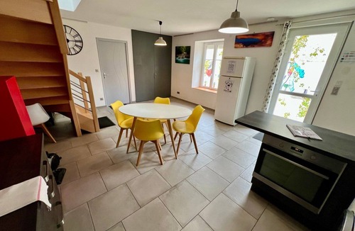 Lussac-les-Chateaux House | Charming 3 bedroom house
