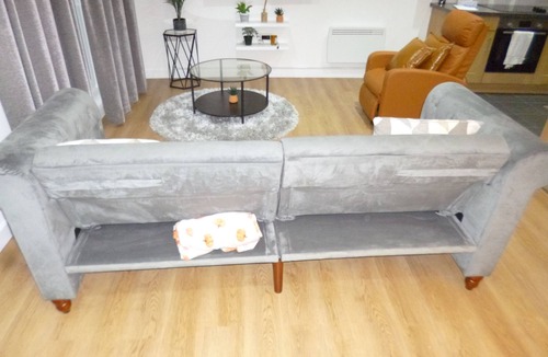 Whittington Apartment | Charming apartment located near central London.