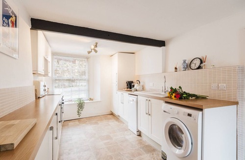 Dursley Cottage | Charming Cotswolds Retreat in the Heart of Dursley