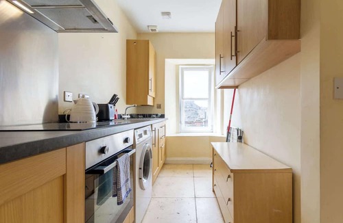 Leith Apartment | Charming Edinburgh Stay Near the Shore