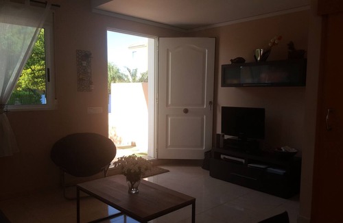Vergel House | Charming house with garden and swimming pool, fenced.