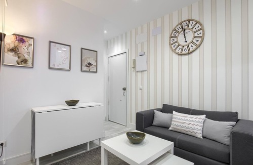 Malasana Apartment | Charming Plaza del Dos de Mayo - Totally renewed