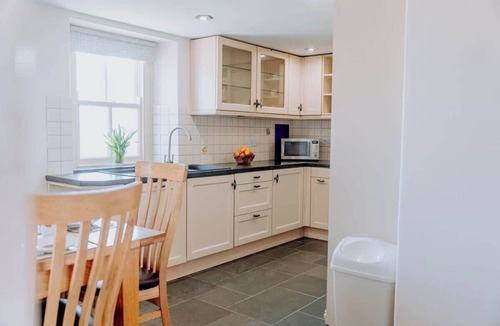Narberth House | Charming Rural Escape with Play Room BBQ