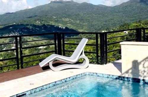 Cienaga Alta Apartment | Charming studio in welcoming Rio Grande close to El Yunque and Canovanas