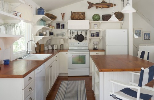 Beaufort Cottage | Charming Waterfront Carriage nHouse