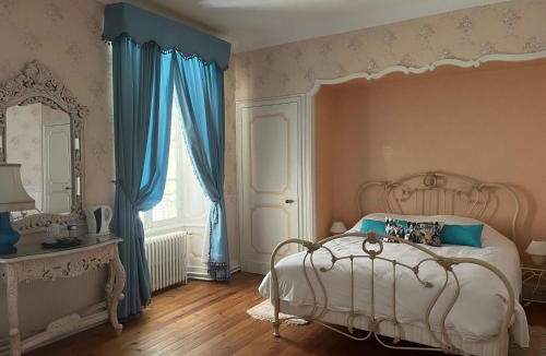 Mesnac House | Chateau De Mesnac