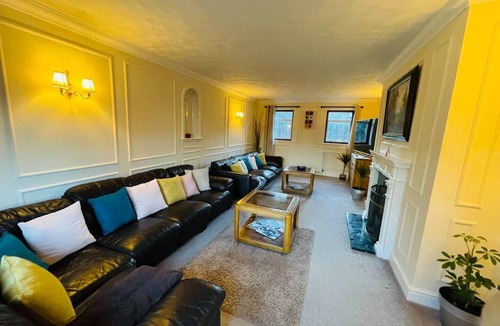 St Ives House | Check our discount Executive 3 bed house